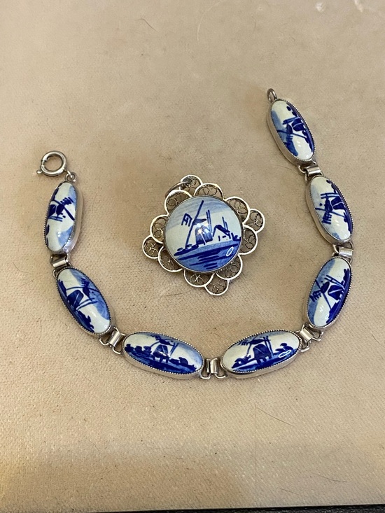 Delft Jewelry - Vintage 835 Silver Delft Porcelain Bracelet & Matching Brooch Set